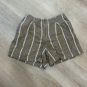 A New Day brown and white pleated shorts